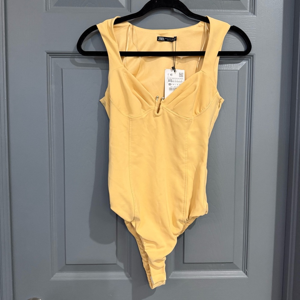 Zara Light Yellow Fitted shirt
